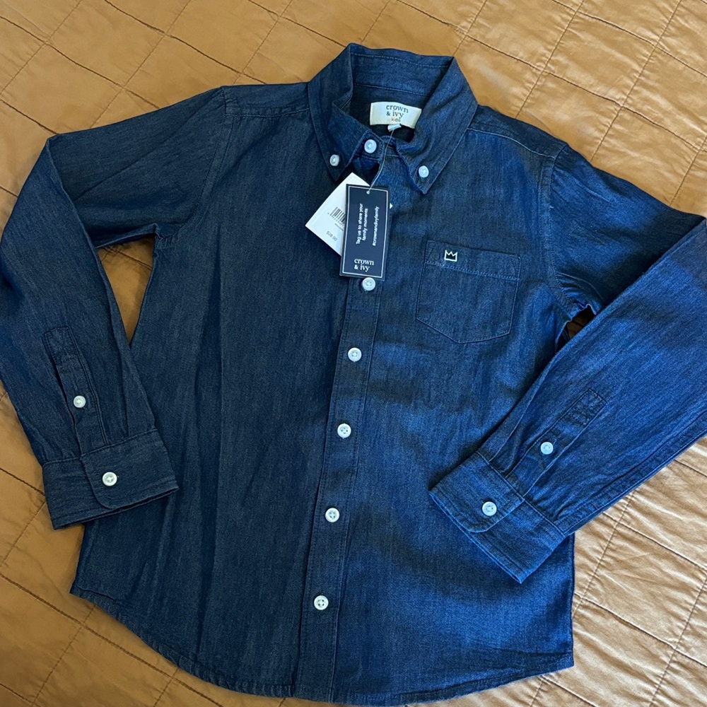 Crown & Ivy Button Up NWT